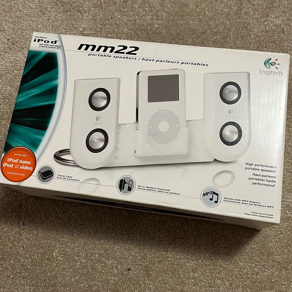 Logitech mm22 iPod portable speakers